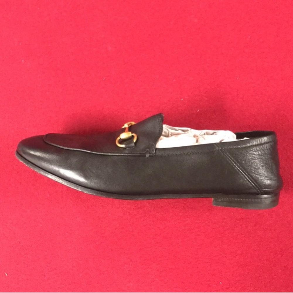 Gucci Black Leather Loafers with Gold Horsebit - Picture 9 of 13